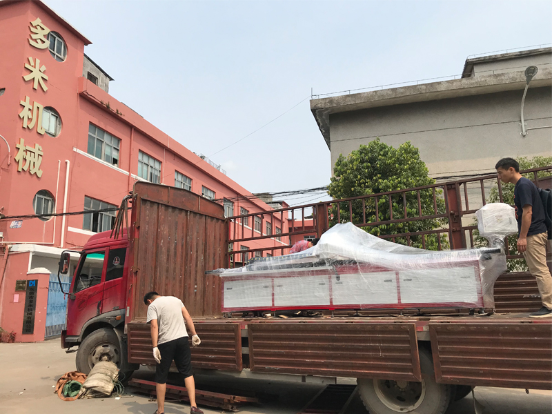 家具方管熱熔機床，專車發往山海